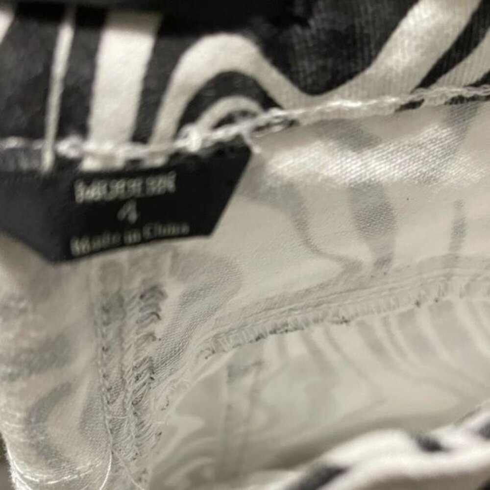 Versona Get Groovy Extreme Flare Jeans Womens Size 4 Black White Retro Print NWO - Picture 7 of 7